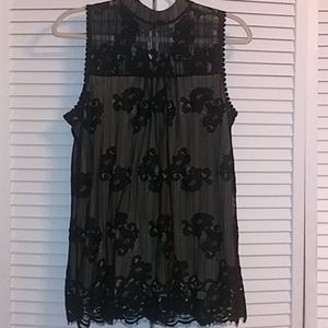 Ladies Lace sleeveless top